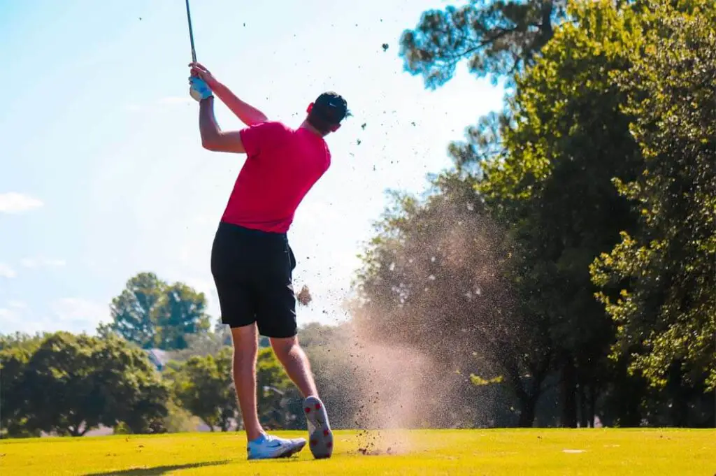 How to hit a golf ball like a pro
